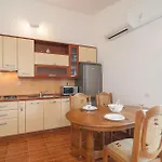 1 Bedroom Gorgeous In Supetar-splitska *