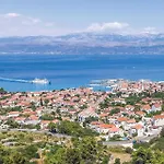 1 Bedroom Gorgeous In Supetar-splitska 斯普利特卡