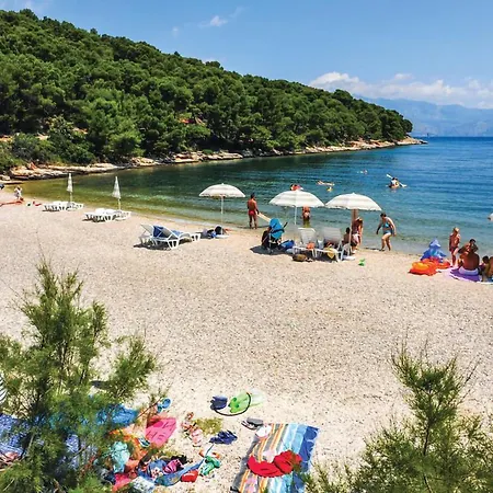 아파트 Stunning In Supetar-splitska With Wifi *