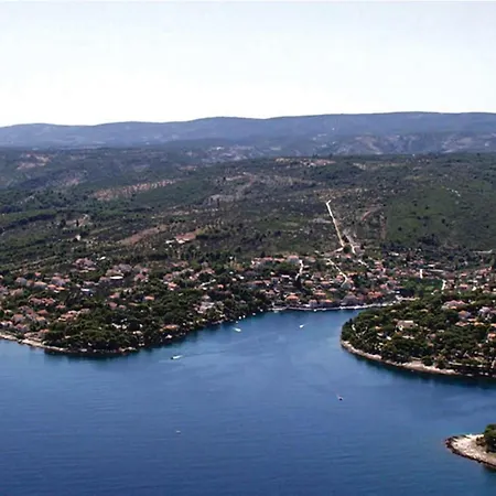 Stunning In Supetar-splitska With Wifi *