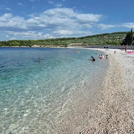 Stunning In Supetar-splitska With Wifi * 스프리트스카