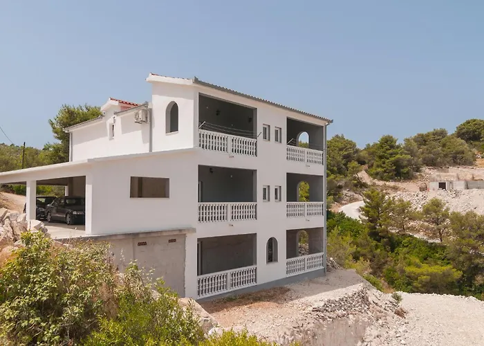 Amazing In Supetar-splitska 公寓